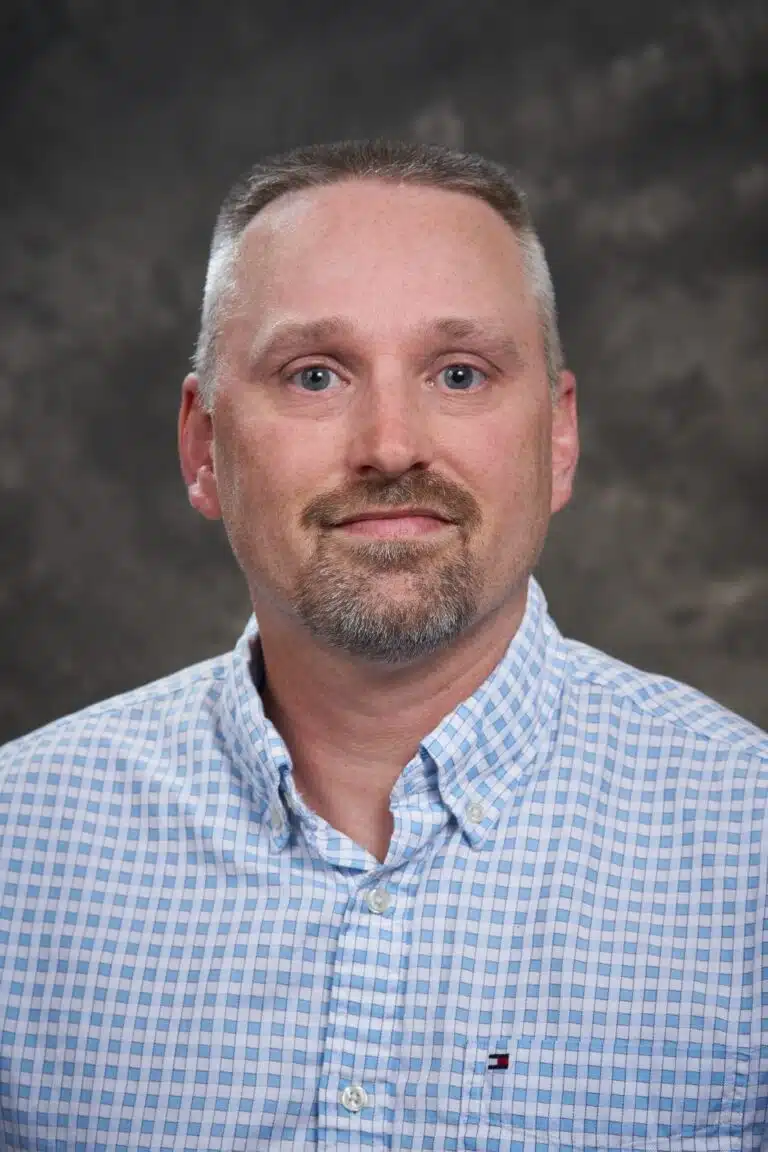 dan jones employee headshot for kinetic knives